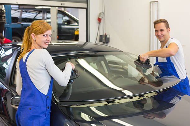 Auto Glass Replacement Near Me, Anaheim Get Quality Glass Installation Santa Ana